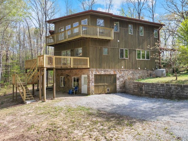 701 Gudger Rd, Sewanee, TN 37375