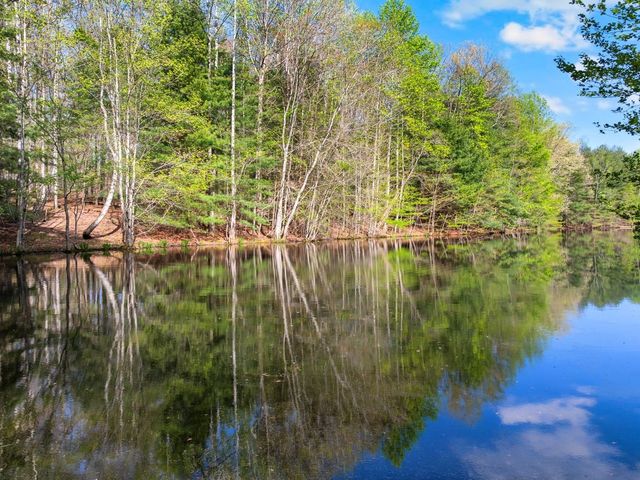 701 Gudger Rd, Sewanee, TN 37375