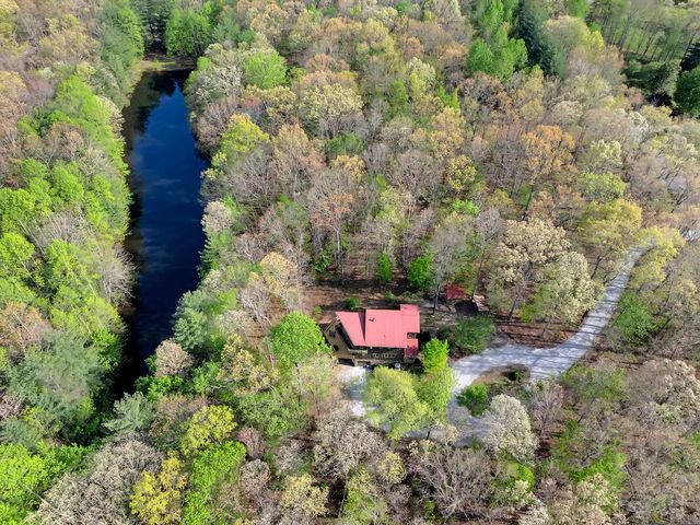 701 Gudger Rd, Sewanee, TN 37375