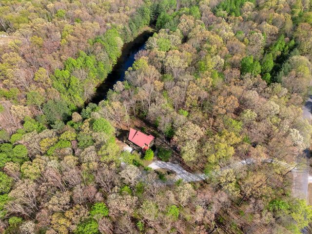 701 Gudger Rd, Sewanee, TN 37375