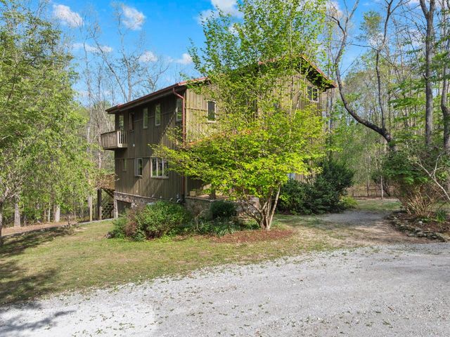 701 Gudger Rd, Sewanee, TN 37375