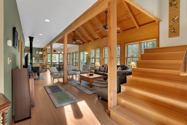 701 Gudger Rd, Sewanee, TN 37375