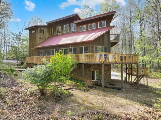 701 Gudger Rd, Sewanee, TN 37375
