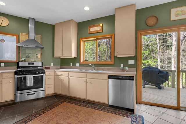 701 Gudger Rd, Sewanee, TN 37375