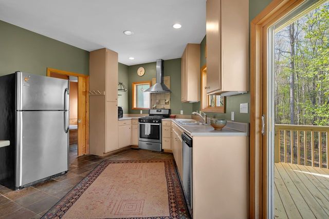 701 Gudger Rd, Sewanee, TN 37375