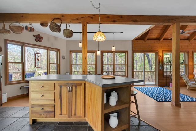 701 Gudger Rd, Sewanee, TN 37375