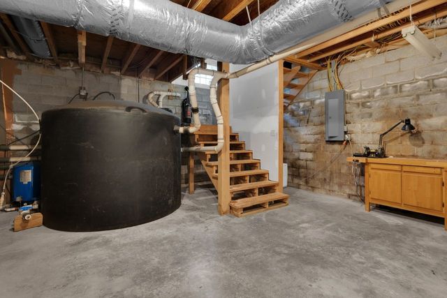 701 Gudger Rd, Sewanee, TN 37375
