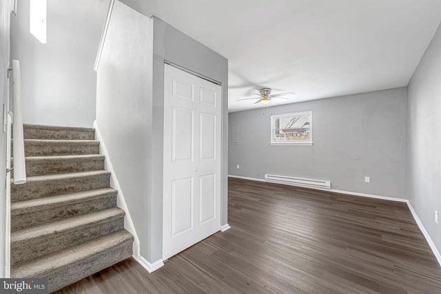 51 NOBLE RD, Sicklerville, NJ 08081