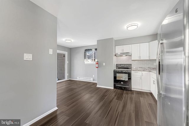 51 NOBLE RD, Sicklerville, NJ 08081