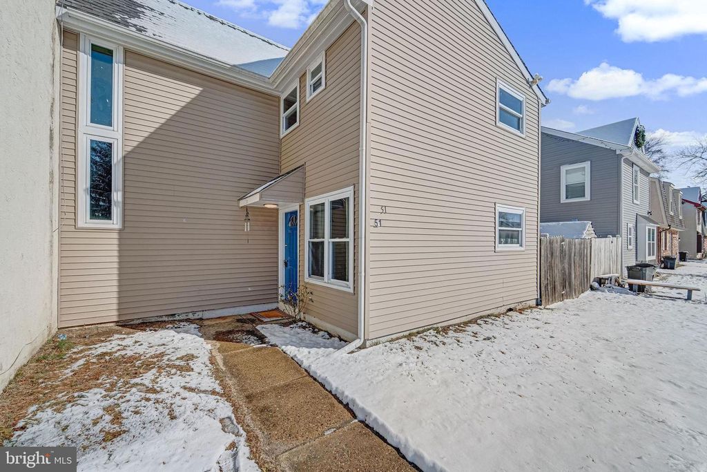 51 NOBLE RD, Sicklerville, NJ 08081