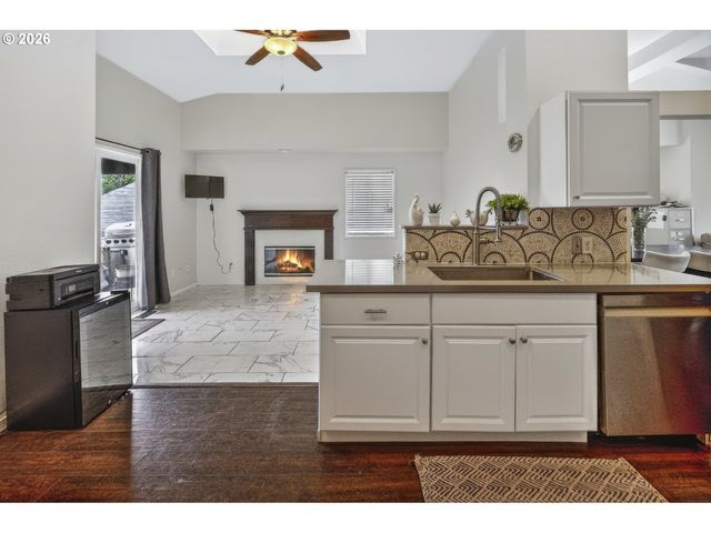 2448 Nw NORWOOD St, Camas, WA 98607