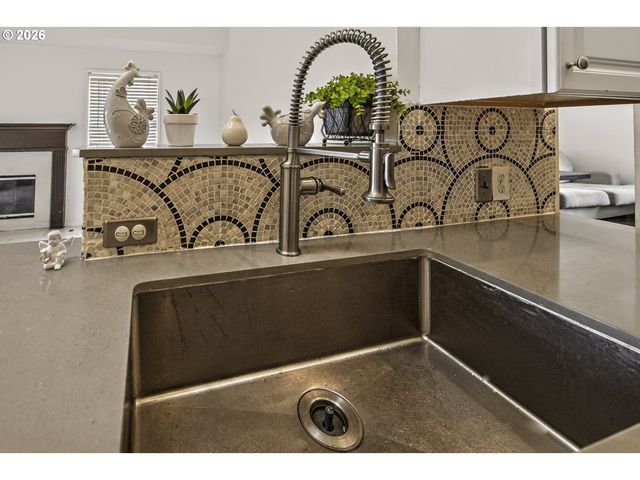 2448 Nw NORWOOD St, Camas, WA 98607