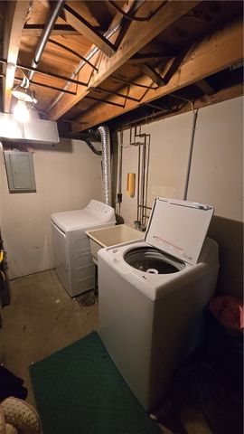 125 Freeport St, Delmont, PA 15626