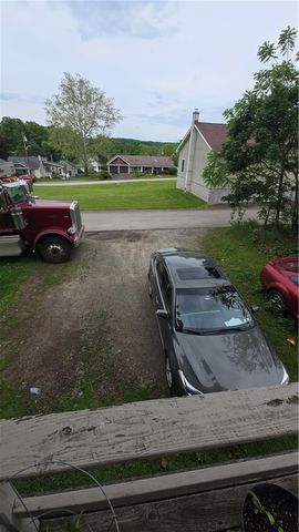125 Freeport St, Delmont, PA 15626