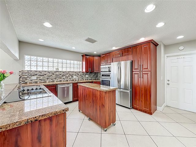 4241 NW 74th Avenue, Lauderhill, FL 33319
