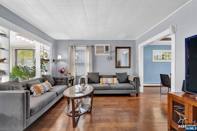 60 Vanderburgh Avenue, Rutherford, NJ 07070