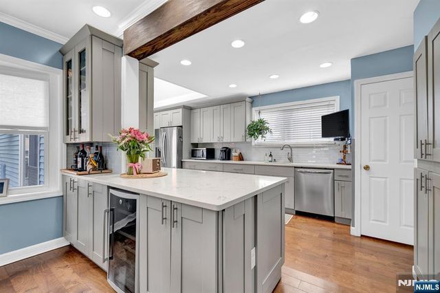 60 Vanderburgh Avenue, Rutherford, NJ 07070