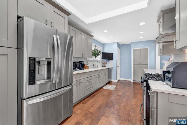 60 Vanderburgh Avenue, Rutherford, NJ 07070