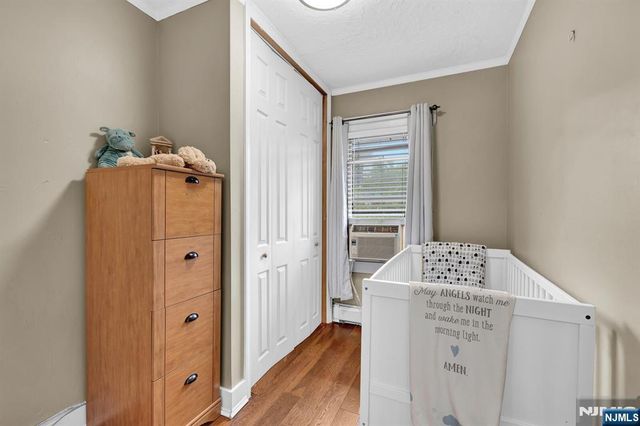 60 Vanderburgh Avenue, Rutherford, NJ 07070
