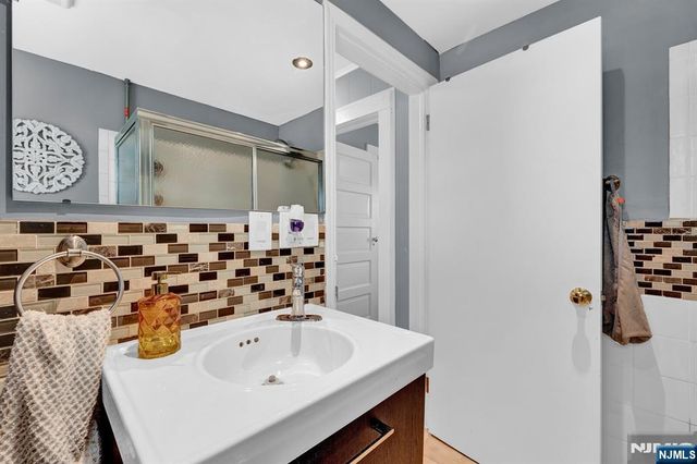 60 Vanderburgh Avenue, Rutherford, NJ 07070