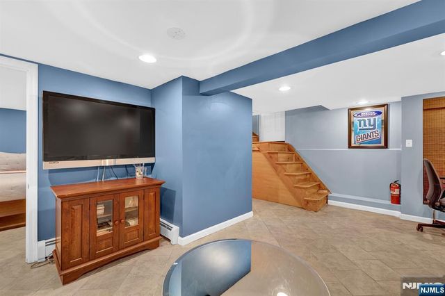 60 Vanderburgh Avenue, Rutherford, NJ 07070