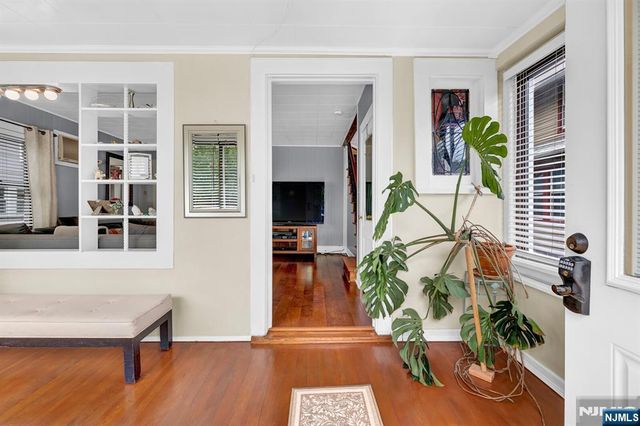 60 Vanderburgh Avenue, Rutherford, NJ 07070
