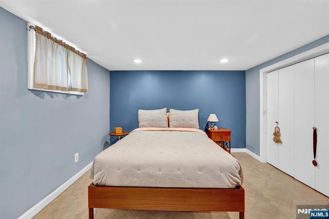 60 Vanderburgh Avenue, Rutherford, NJ 07070