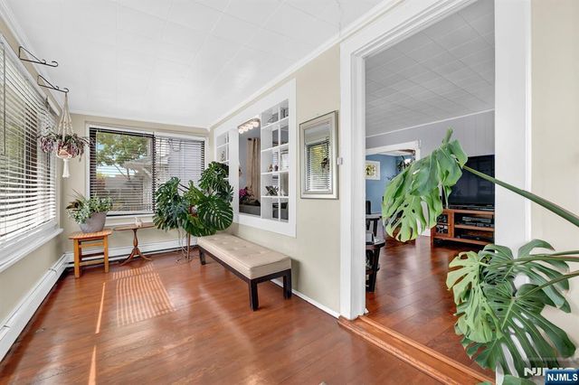 60 Vanderburgh Avenue, Rutherford, NJ 07070
