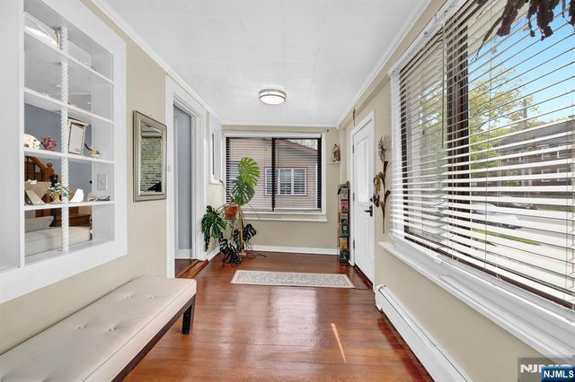 60 Vanderburgh Avenue, Rutherford, NJ 07070