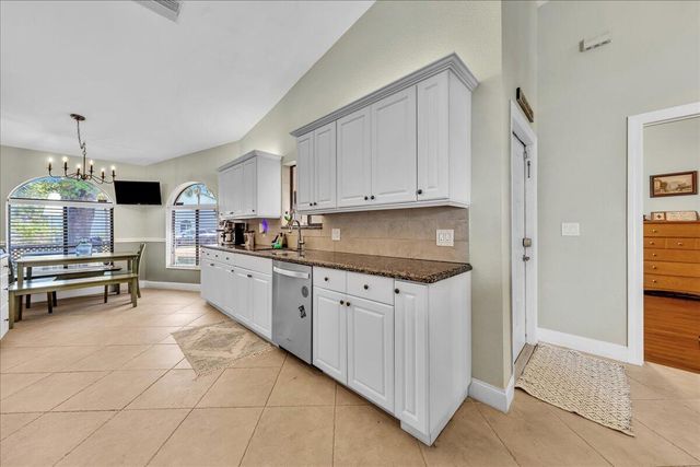 10003 NW 83rd Street 4, Tamarac, FL 33321