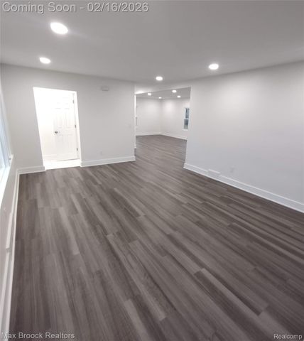 17348 Hilton Street, Southfield, MI 48075