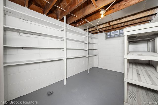 17348 Hilton Street, Southfield, MI 48075