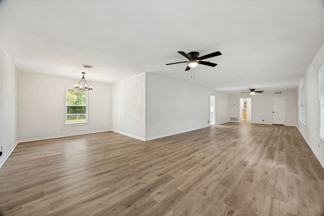 116 Vandenburg Drive, Denison, TX 75020
