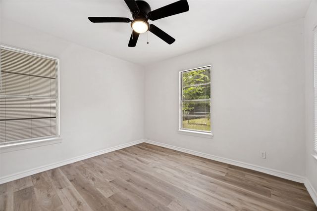 116 Vandenburg Drive, Denison, TX 75020