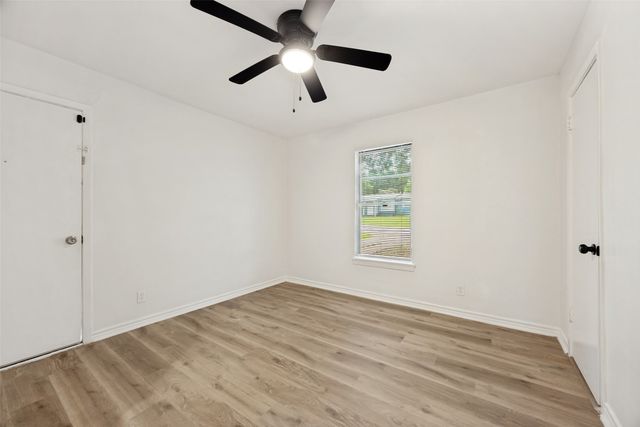 116 Vandenburg Drive, Denison, TX 75020