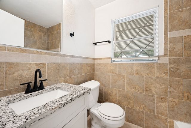 116 Vandenburg Drive, Denison, TX 75020