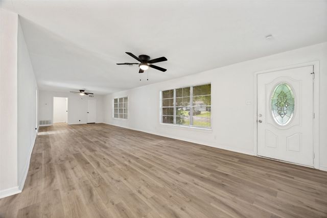 116 Vandenburg Drive, Denison, TX 75020