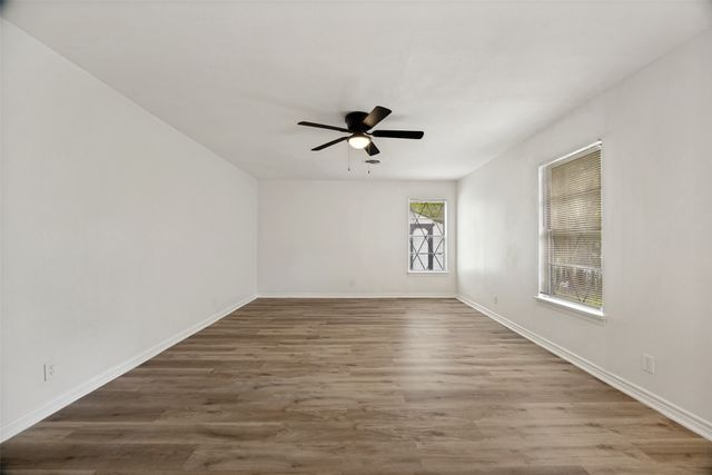 116 Vandenburg Drive, Denison, TX 75020