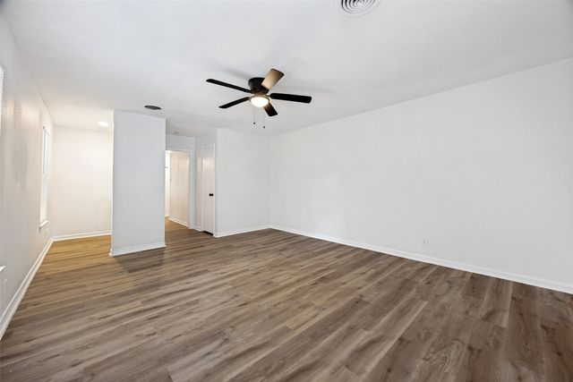 116 Vandenburg Drive, Denison, TX 75020