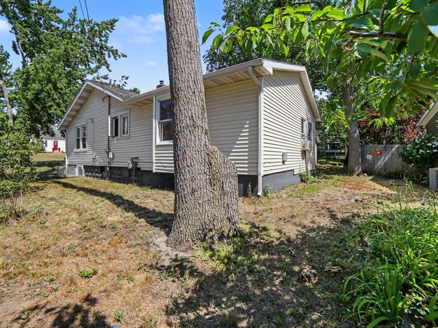 506 Bear Lake Road, North Muskegon, MI 49445
