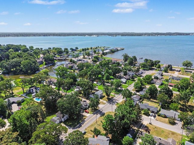 506 Bear Lake Road, North Muskegon, MI 49445