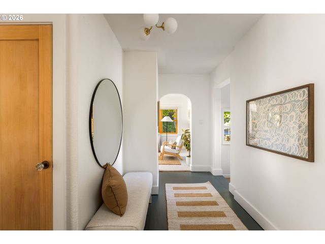 3860 N MELROSE Dr, Portland, OR 97227