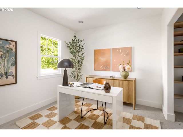 3860 N MELROSE Dr, Portland, OR 97227
