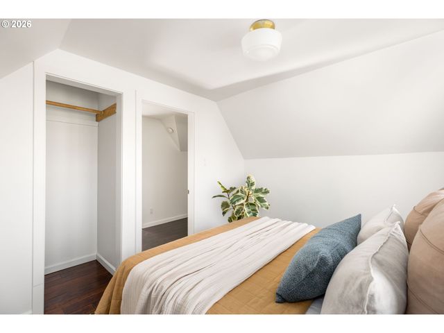 3860 N MELROSE Dr, Portland, OR 97227