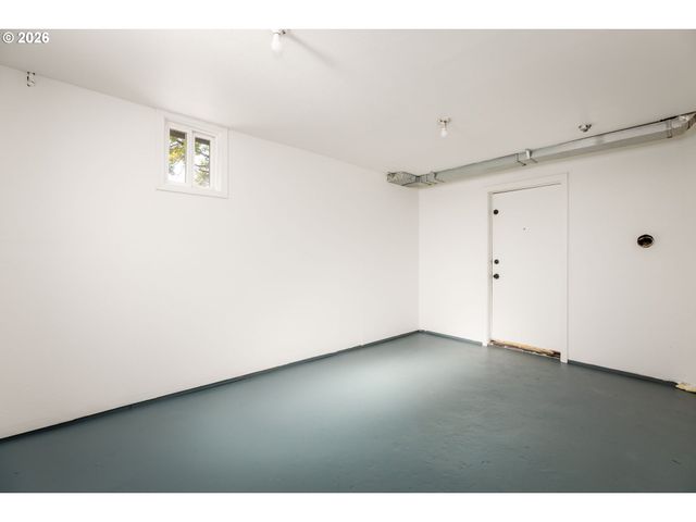 3860 N MELROSE Dr, Portland, OR 97227