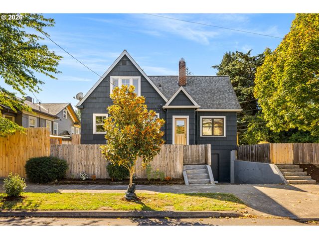 3860 N MELROSE Dr, Portland, OR 97227