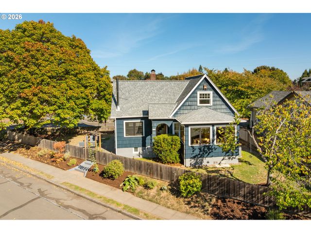 3860 N MELROSE Dr, Portland, OR 97227