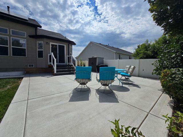 2002 S CHELEMES WAY, Clearfield, UT 84015