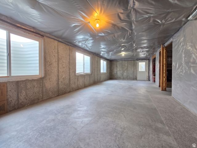 2002 S CHELEMES WAY, Clearfield, UT 84015