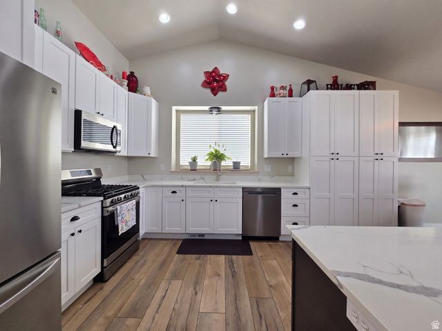 2002 S CHELEMES WAY, Clearfield, UT 84015